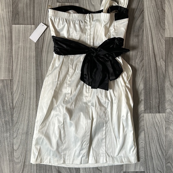 NWT Ivory One Shoulder Dress - Picture 5 of 5